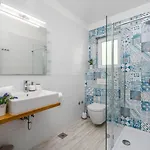 Belina: 4 Ensuite Bedrooms, Game Room, Heated Pool, Sauna & Gym Gata